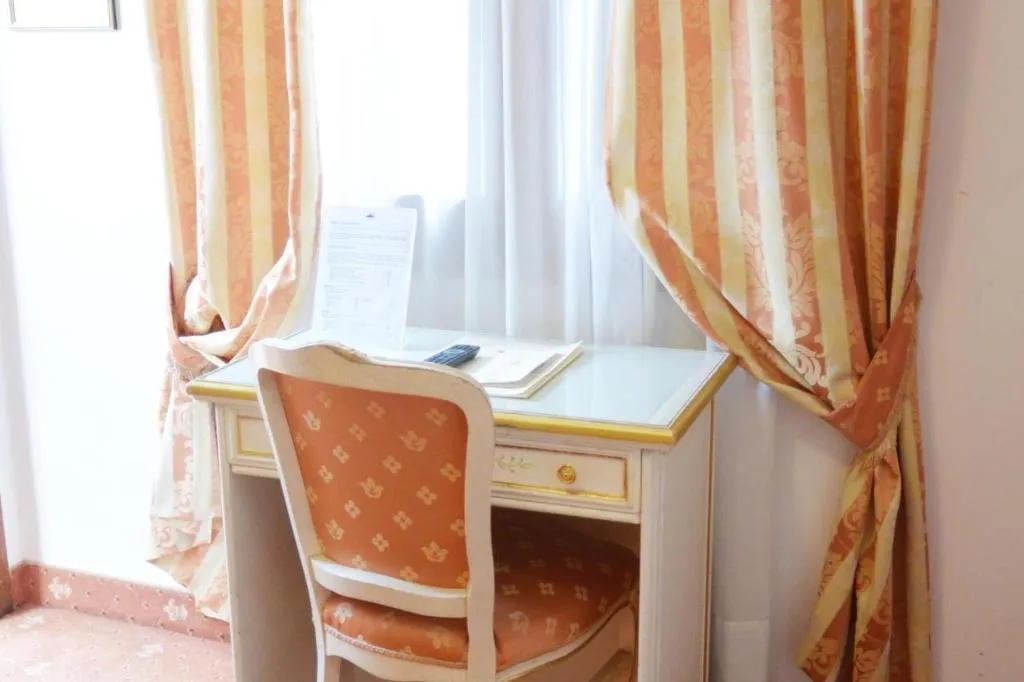 Double or Twin CLASSIC Room, Ambassador Tre Rose, Venice