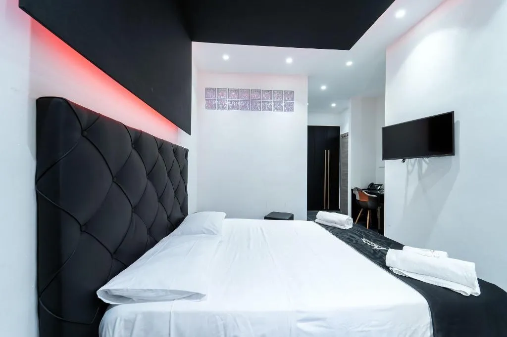 Room, Al Campanile H. Napoli Centro, Naples