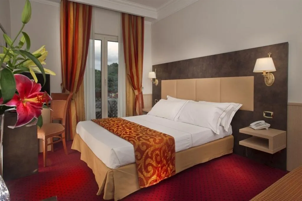 QUADRUPLE STANDARD Room, Pinewood Hotel Rome, Rome