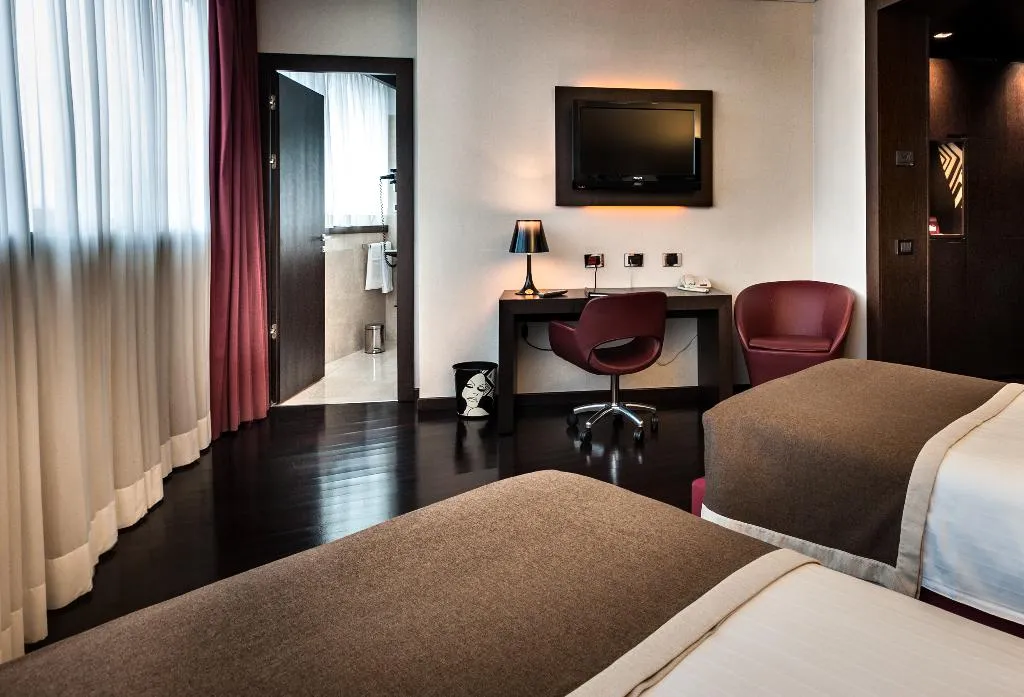 Room SUPERIOR Room, Crowne Plaza Milan City, Milan