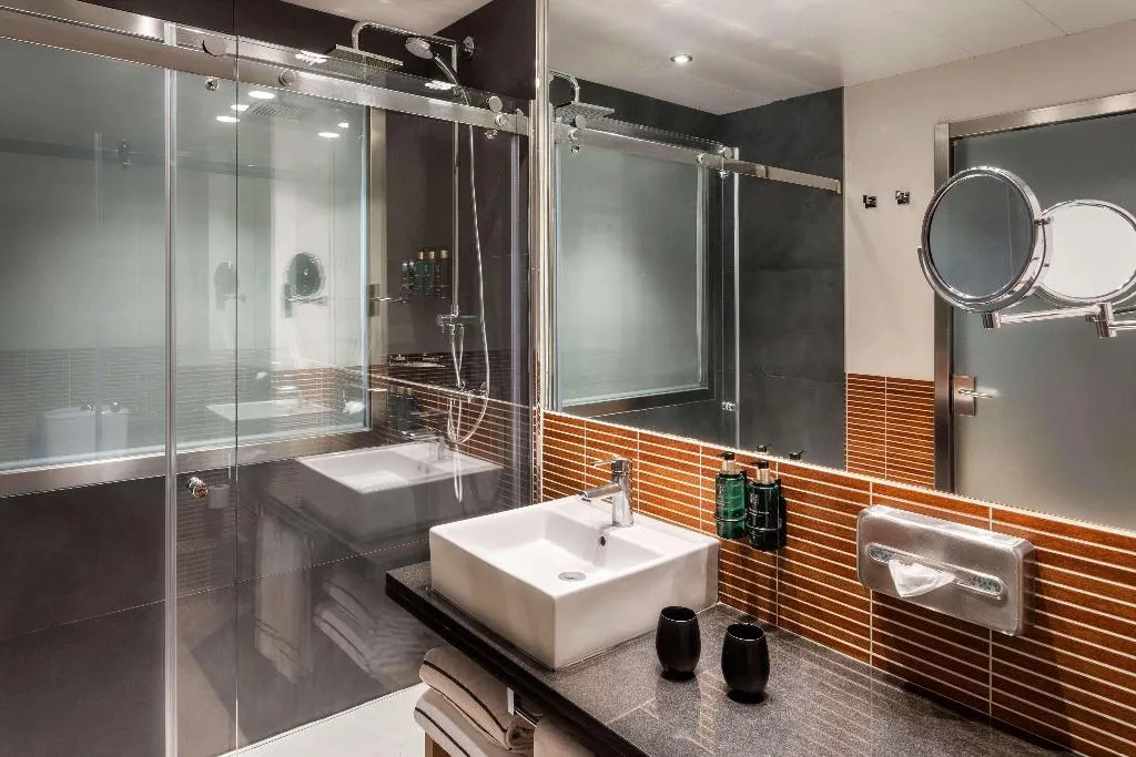 Double or Twin STANDARD Room, Melia Avenida America, Madrid