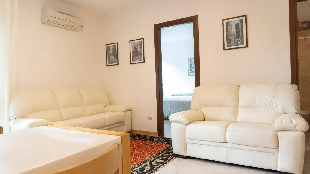 APARTMENT THREE BEDROOMS TWO BATHROOMS Room, PMS CaseVacanze Olbia, Olbia