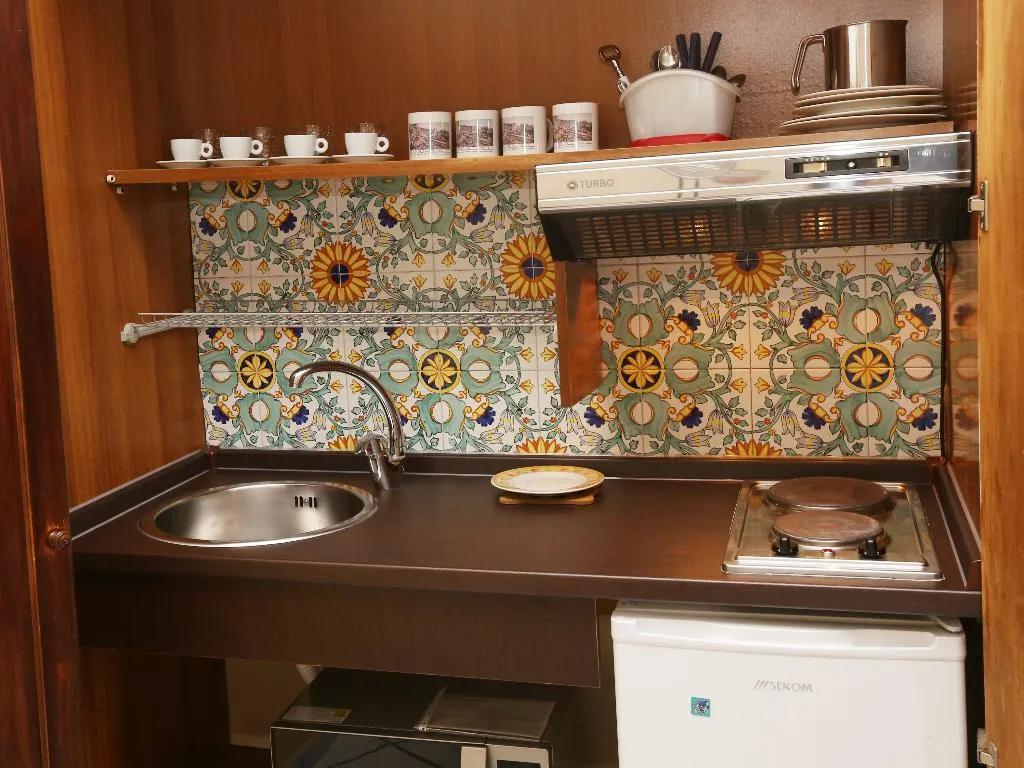 APARTMENT TWO BEDROOMS Room, Santa Lucia 50, Naples