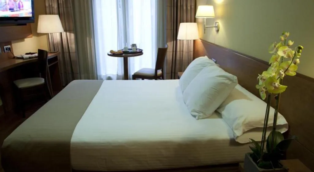 DOUBLE ECONOMY Room, Sterling, Madrid