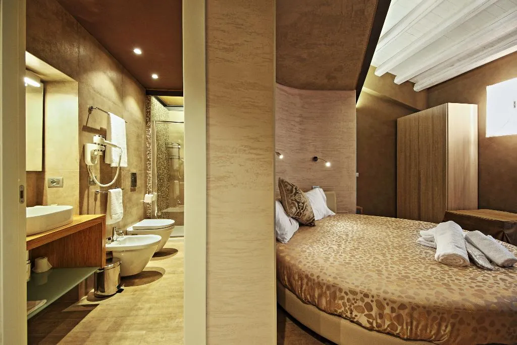 DOUBLE STANDARD Room, Notti O'Tunn, Palermo