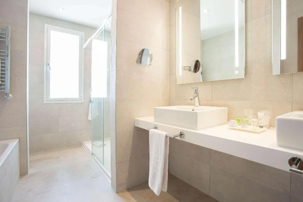 SINGLE STANDARD Room, NH Madrid Balboa, Madrid