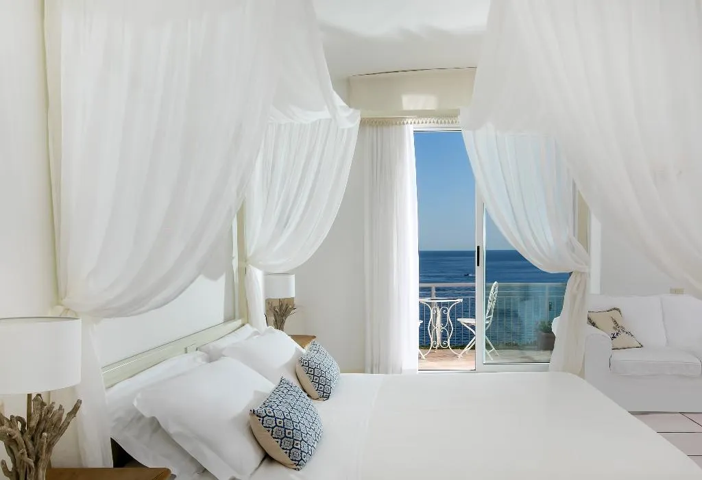 Room, Hotel Club Due Torri, Naples