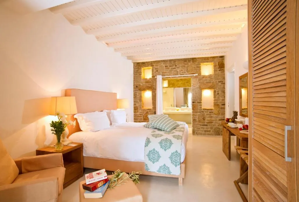SUITE WITH JACUZZI Room, Petinos Beach, Mykonos