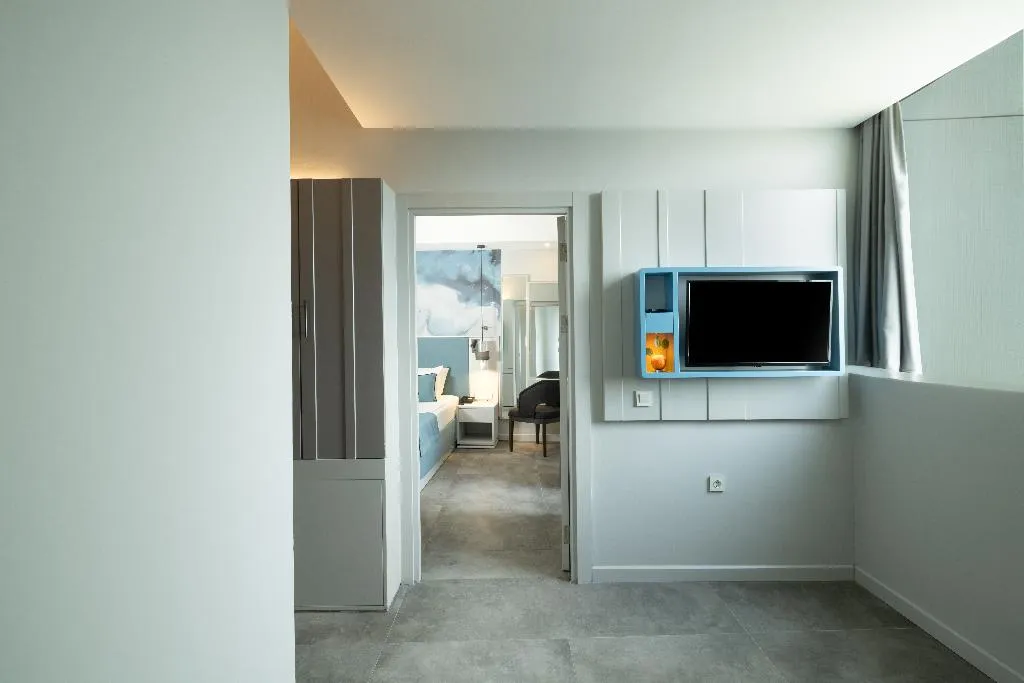 FAMILY ROOM STANDARD Room, Crystal Centro Pearl Collection, Antalya