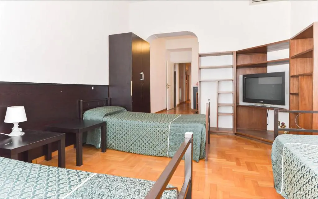Room, Hostel Beauty, Naples