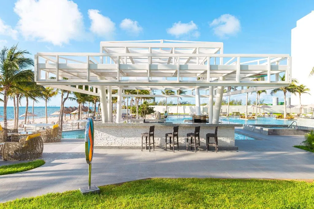 Bar, Garza Blanca Resort & Spa Cancun, Cancun Area