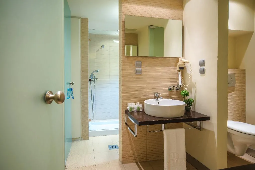 JUNIOR SUITE STANDARD Room, Capsis Hotel Thessaloniki, Halkidiki