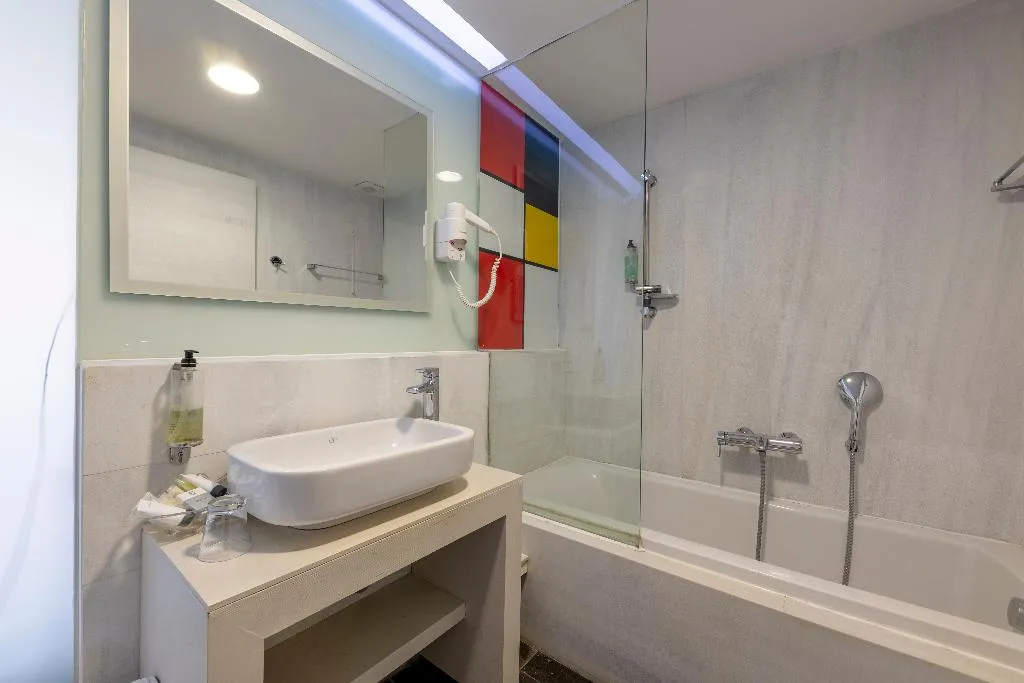 Double or Twin GARDEN VIEW Room, Akti Palace Hotel, Kos