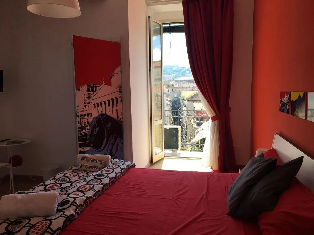 Room, B&B Tarumbò, Naples