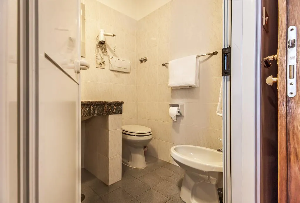 DOUBLE STANDARD Room, Costantini, Florence