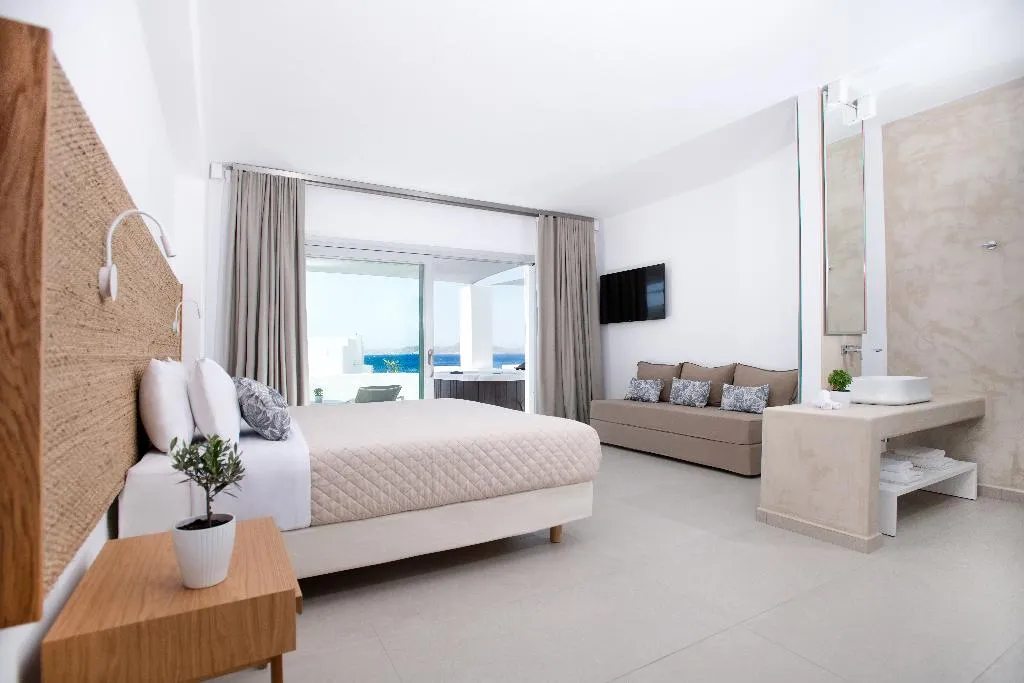 SUITE WITH JACUZZI Room, Manoulas Beach, Mykonos