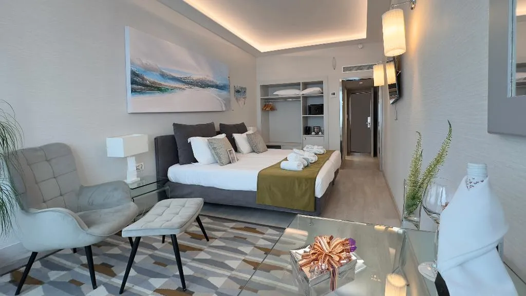 Double or Twin ECONOMY Room, St. George Lycabettus, Athens
