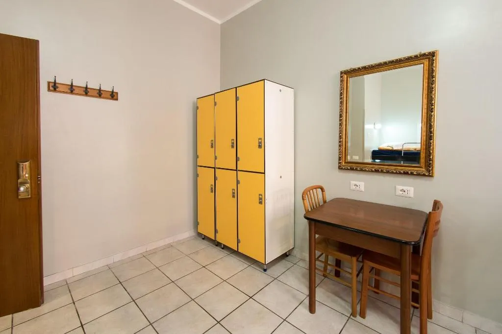 Room, Alessandro Downtown Hostel, Naples