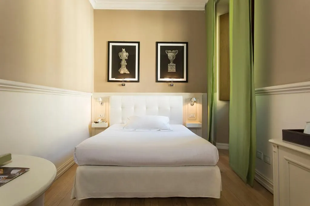 Room CLASSIC Room, Grand Hotel Cavour, Florence