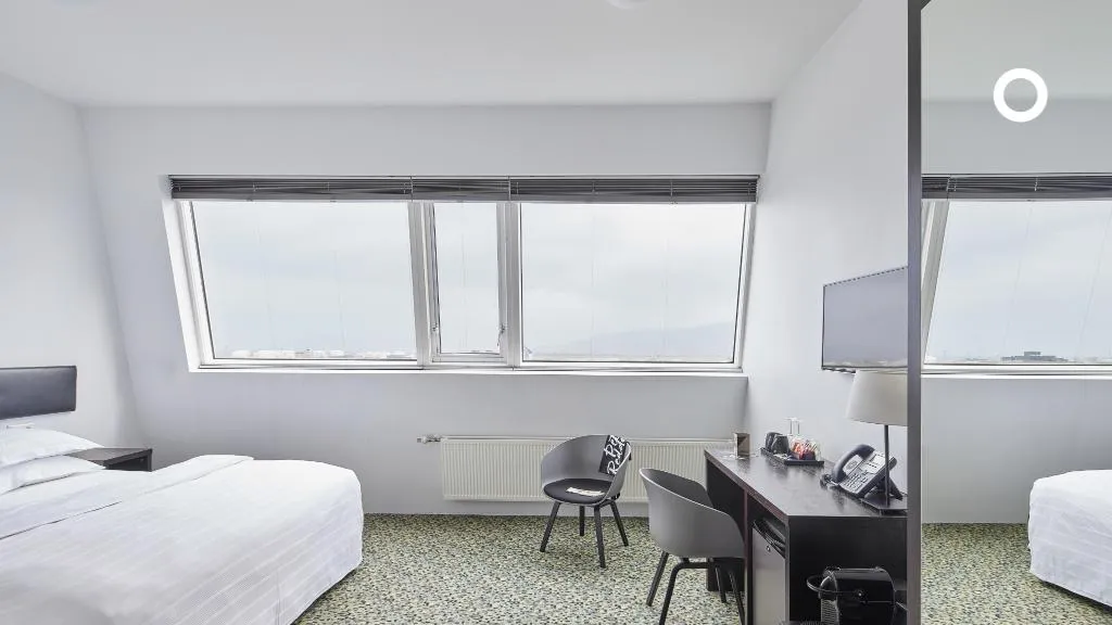 Double or Twin EXECUTIVE Room, Center Hotels Plaza, Reykjavik