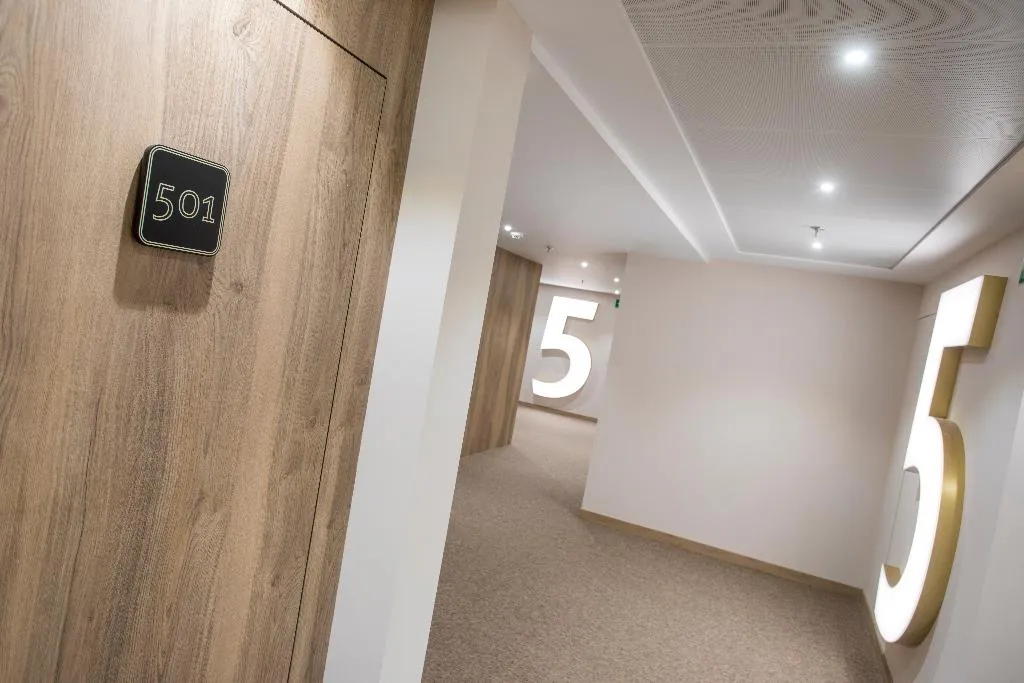 Room, Presidente, Costa Blanca