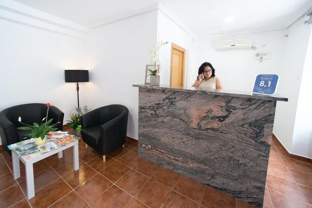 Lobby, Mitre Paterna Low Cost Rooms, Valencia
