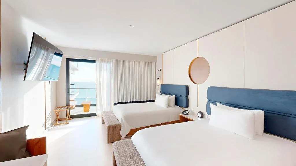 JUNIOR SUITE OCEAN FRONT TWO DOUBLE BEDS Room, Ava Resort Cancun, Cancun Area