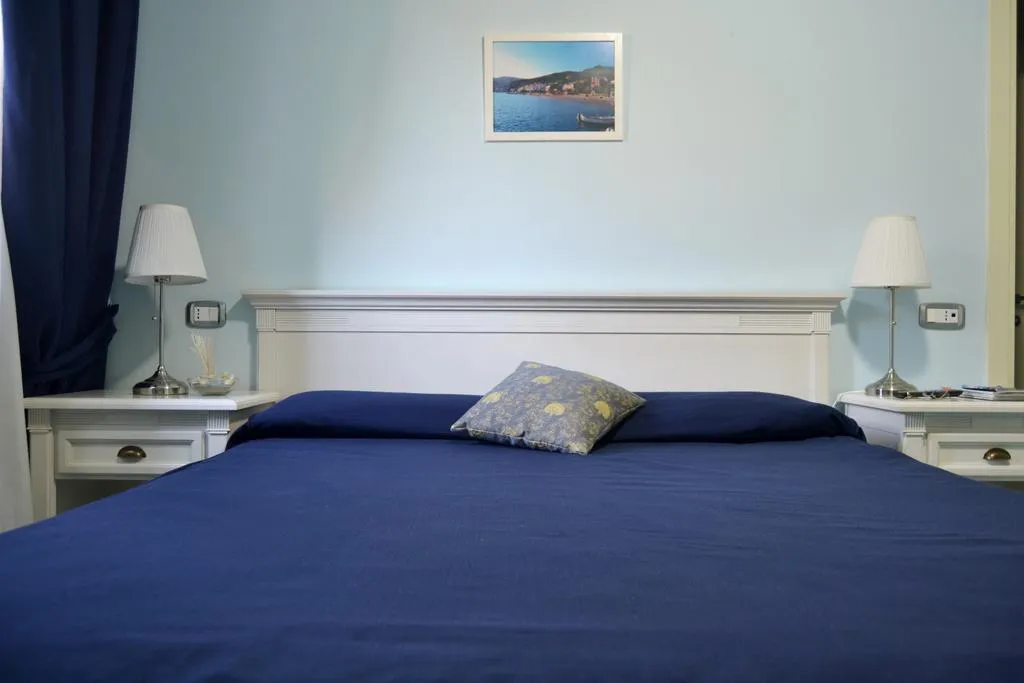 DOUBLE STANDARD Room, Parco dei Principi, Naples