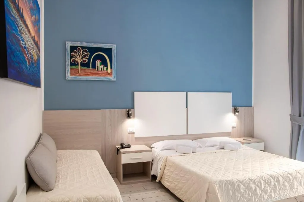 Room, New Gallery, Naples