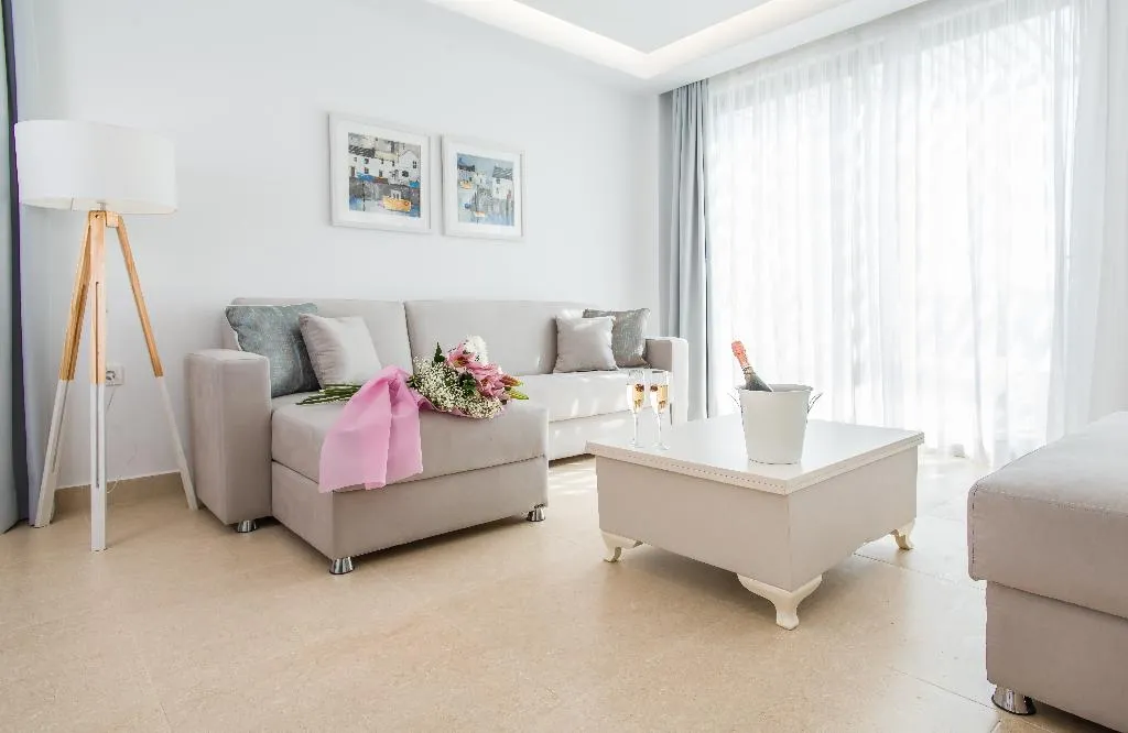 SUITE WITH JACUZZI Room, White Rock of Kos Hotel - Adults only, Kos