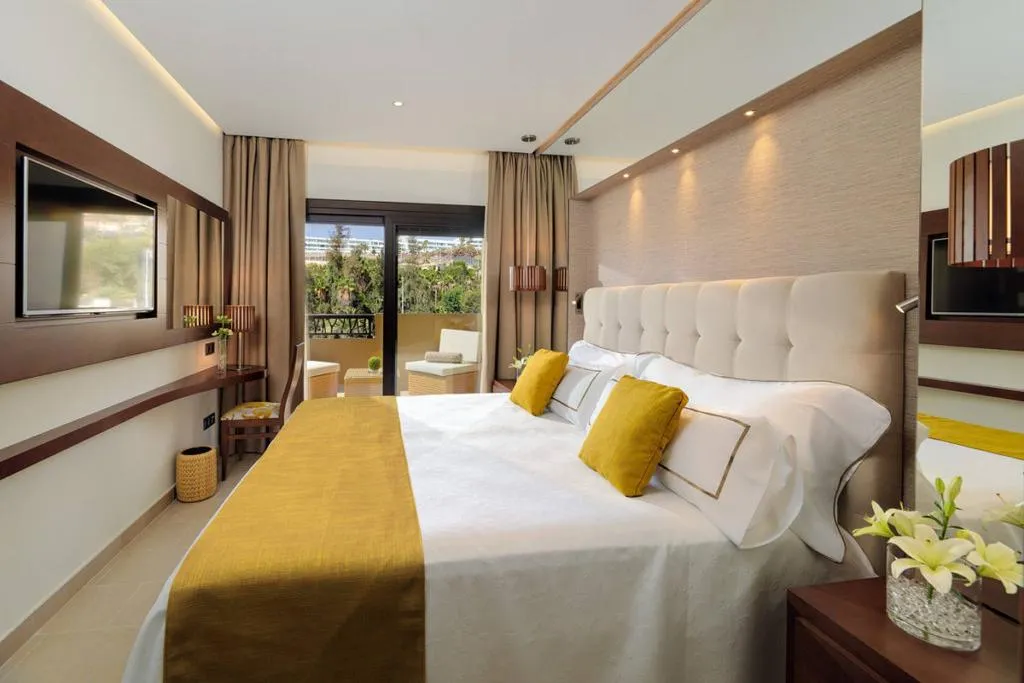 Room, GF Victoria, Tenerife