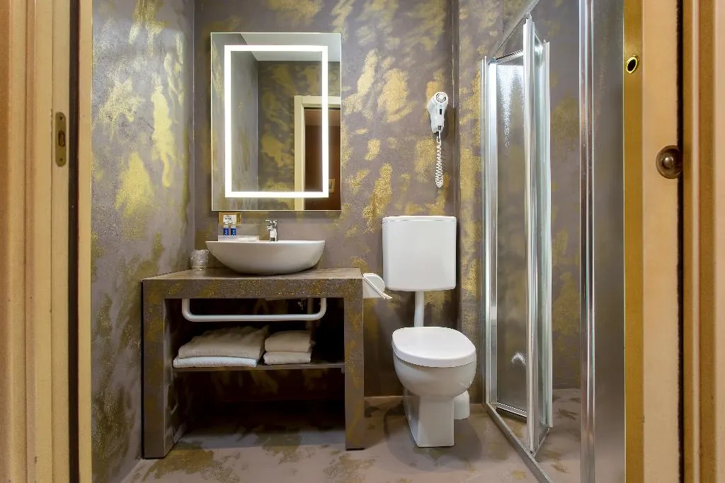 Double or Twin STANDARD Room, Hotel Conterie, Venice