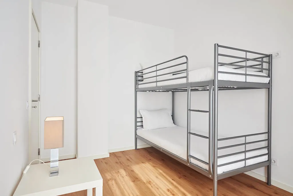 APARTMENT CAPACITY 4 Room, Apartments Ponte Nova, Porto