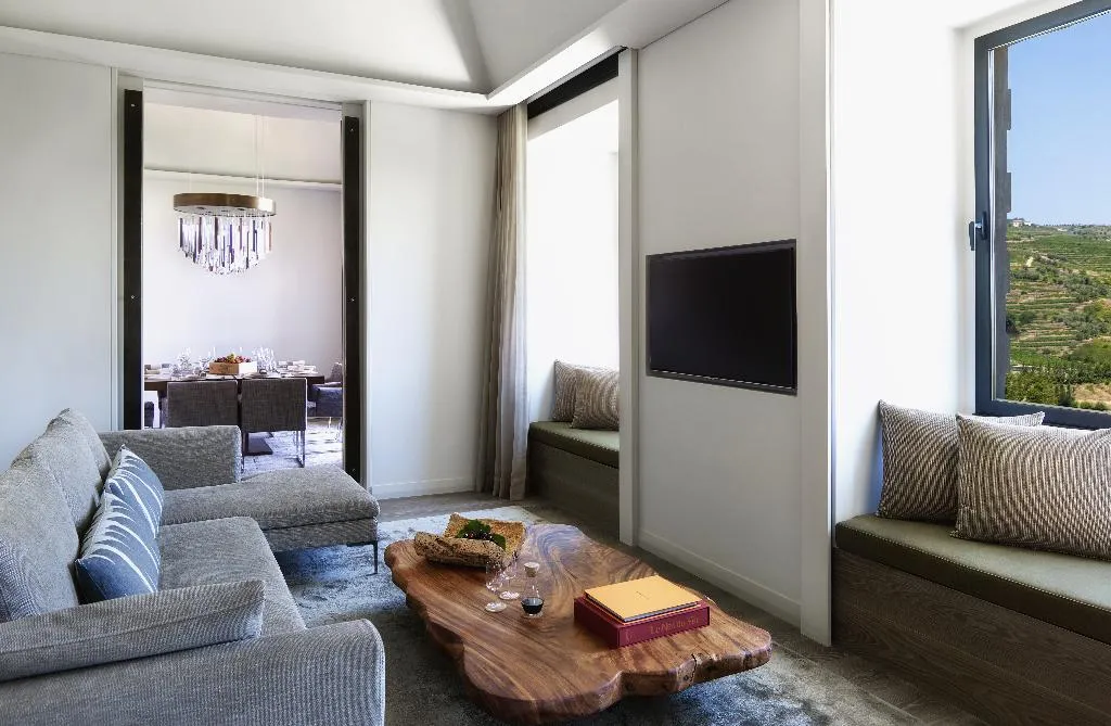 SUITE PRESTIGE Room, Six Senses Douro Valley, Porto