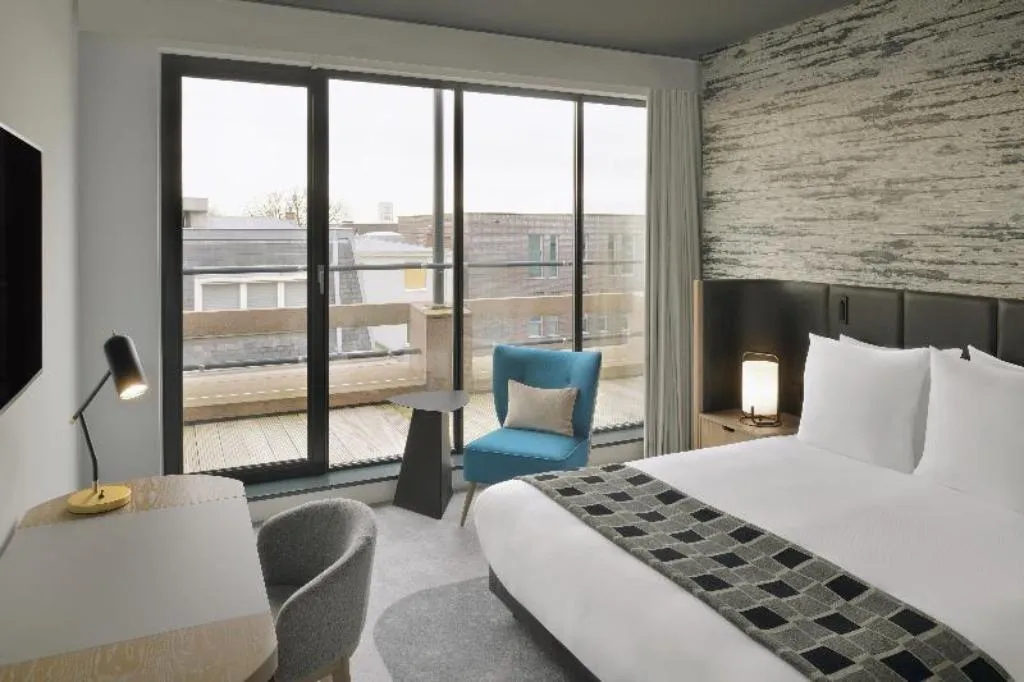 DOUBLE WITH BALCONY Room, Movenpick Hotel The Hague, Amsterdam