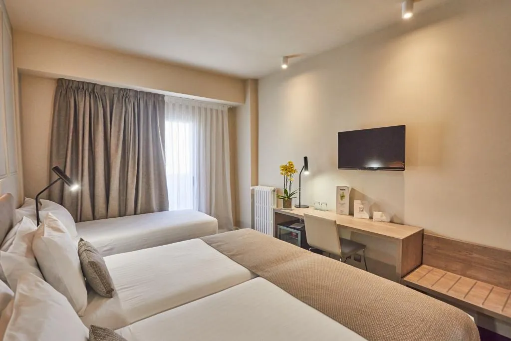 TRIPLE STANDARD Room, Silken Turcosa 3* Sup, Valencia