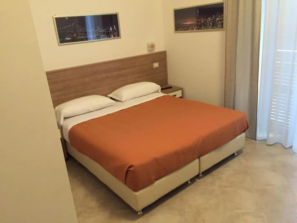 General view, Hotel Montecarlo, Milan