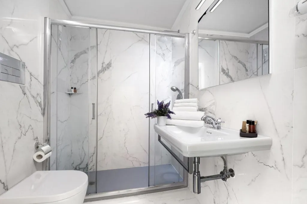 Room, La Fontanina Suites, Naples