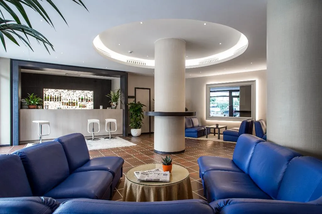 Lobby, Mirage, Florence