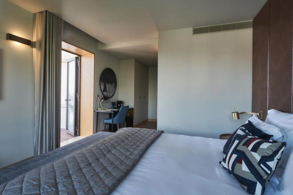 Double or Twin DELUXE EXECUTIVE Room, Torel Avantgarde, Porto