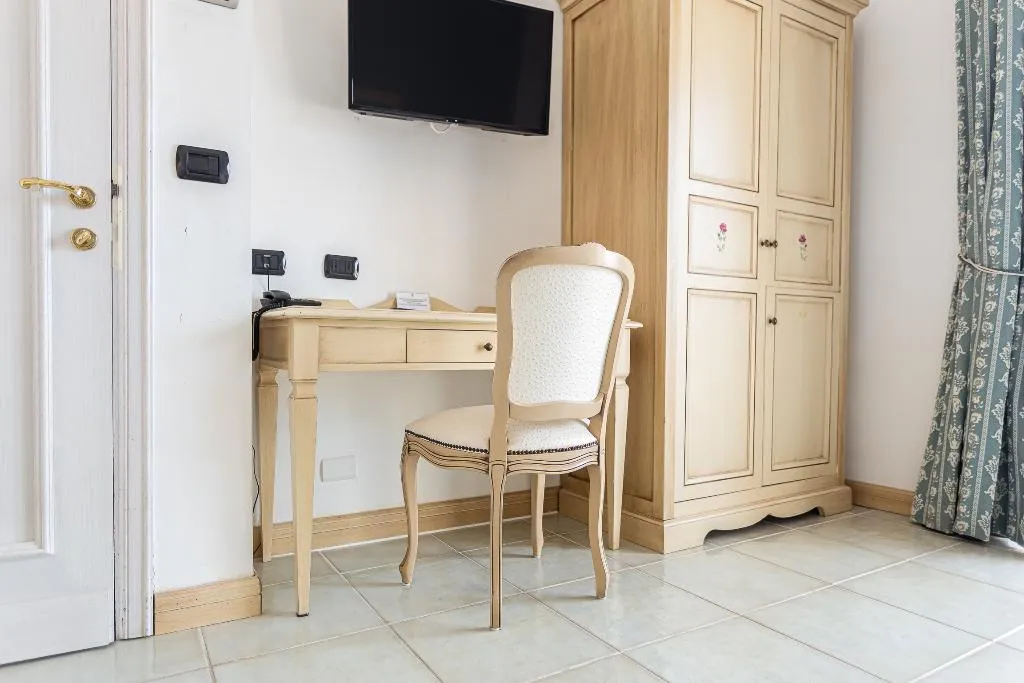 FAMILY ROOM CAPACITY 5 Room, Cavalluccio Marino Hotel, Rome