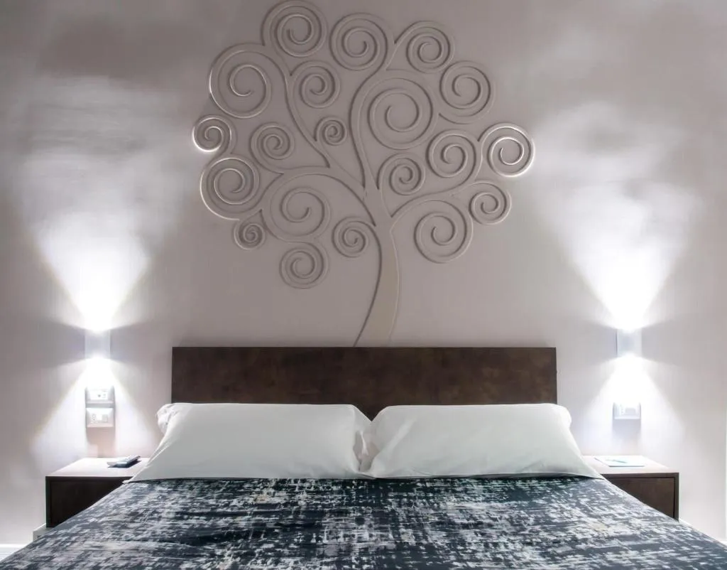 Room, Dada Suite, Naples