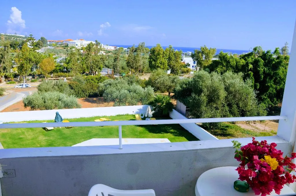 STUDIO STANDARD Room, Mastorakis Studios, Crete