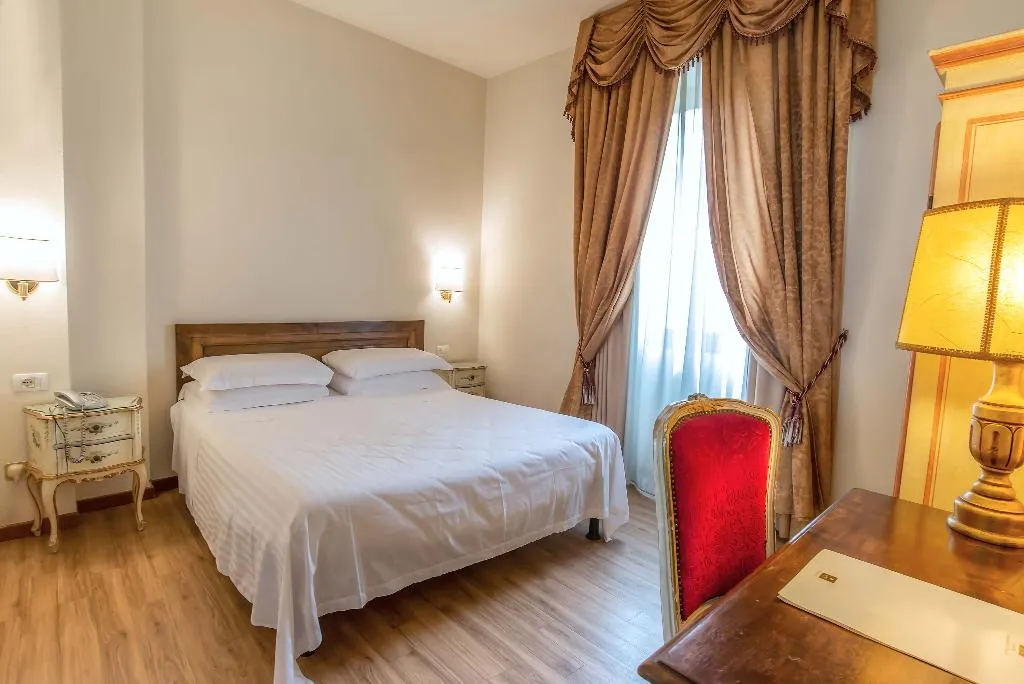 DOUBLE STANDARD Room, Machiavelli Palace, Florence