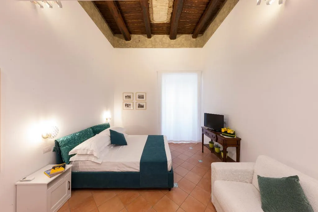 DOUBLE DELUXE Room, Eleonora's Suites Naples, Naples