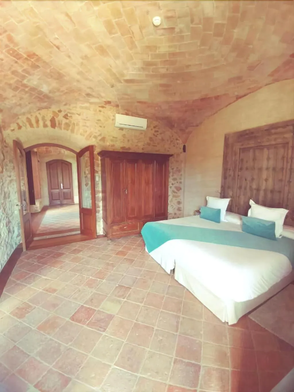 Room, Hotel Molí de l'Escala, Costa Brava