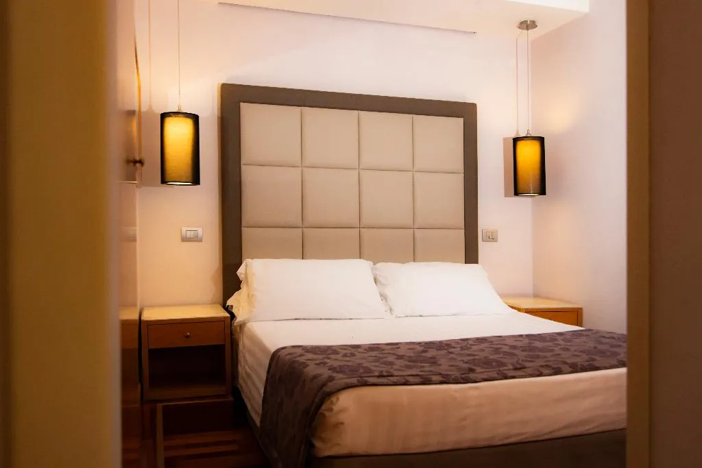 DOUBLE ECONOMY Room, Giolli Nazionale, Rome