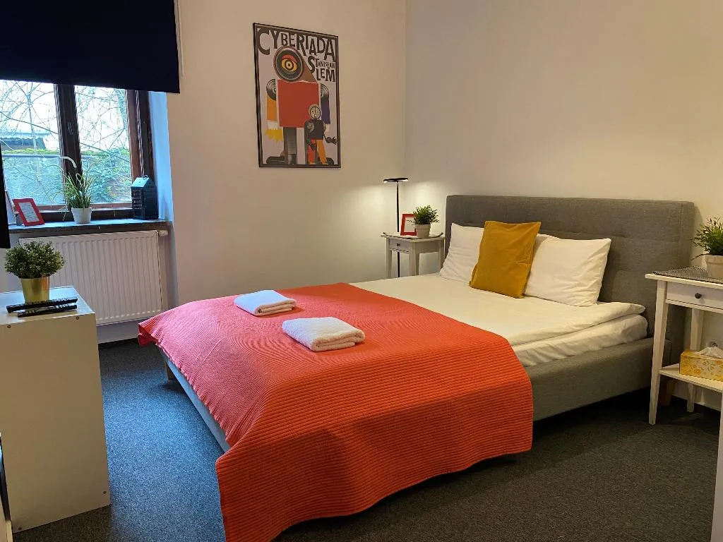 STUDIO KING SIZE BED Room, Milla Apartments, Krakow