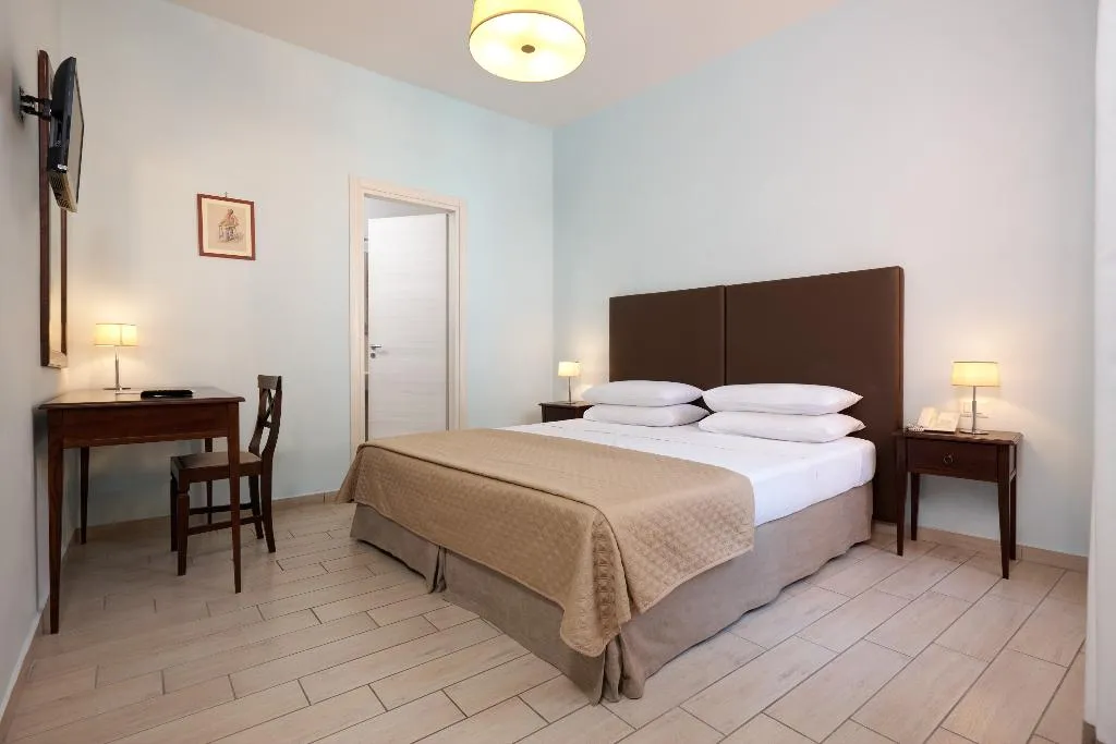 DOUBLE STANDARD Room, Sea Breeze Residence, Naples