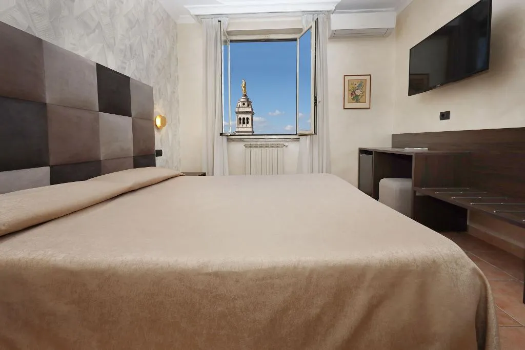 Double or Twin STANDARD Room, Rimini Hotel, Rome